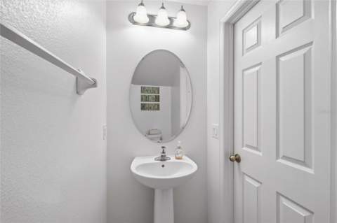 2501 Dharma Circle, Kissimmee FL - photo 14 of 40