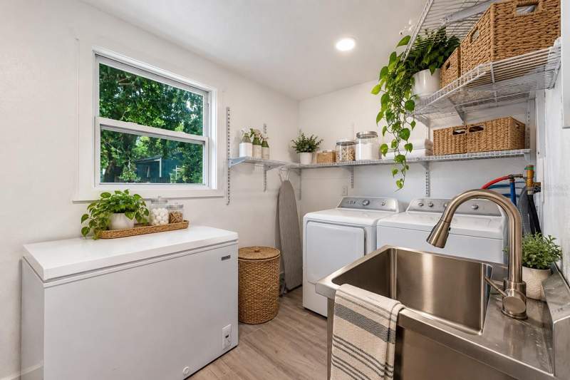 2 bedroom Single Family Residence at 3221 Underhill Court, Lakeshore Sub, Orlando — photo 5