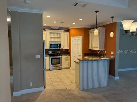 4851 W Gandy Boulevard #B09L23, Tampa FL - photo 13 of 32