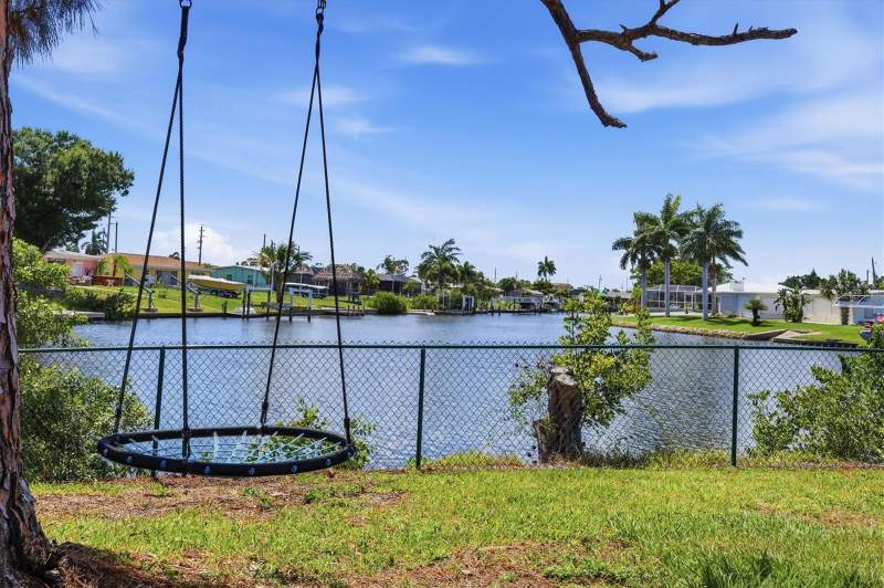3 bedroom Single Family Residence at 108 Buckeye Avenue, Port Charlotte Sec 006, Port Charlotte — photo 5