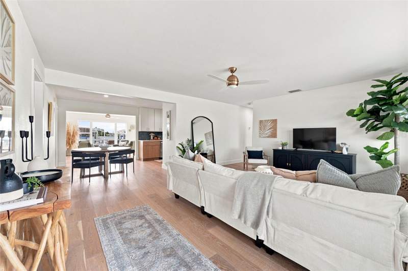 3 bedroom Single Family Residence at 360 145TH AVENUE, MADEIRA SHORES 1ST ADD, MADEIRA BEACH — photo 5