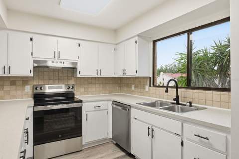 9960 Eagles Point Circle #4, Port Richey FL - photo 17 of 46