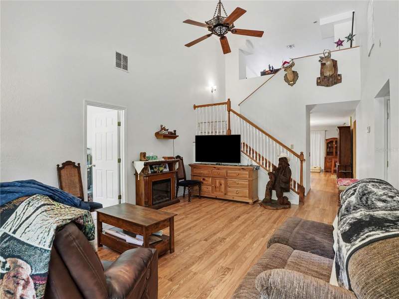 3 bedroom Single Family Residence at 4400 Conrad Acres Lane, Gibons W C & J R Sub, Apopka — photo 4