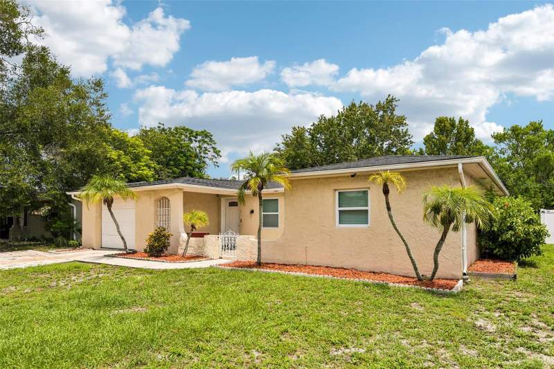 3 bedroom Single Family Residence at 7303 Heath Drive, Regency Park, Port Richey — photo 4
