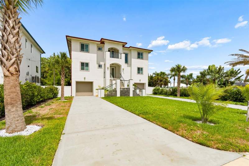 5 bedroom Single Family Residence at 1964 Cedar Drive, Dunedin Shores Sub, Dunedin — photo 2
