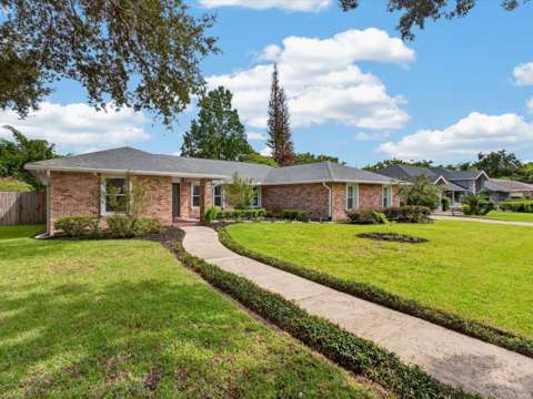 992 Sleeping Rock Court, home for sale in Winter Springs 32708