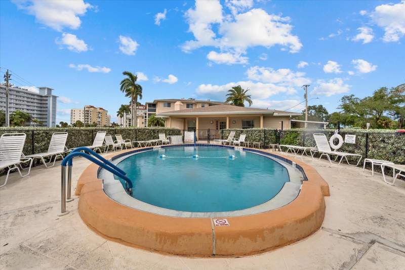 1 bedroom Condominium at 200 The Esplanade #B15, Gulf Point, Venice — photo 5