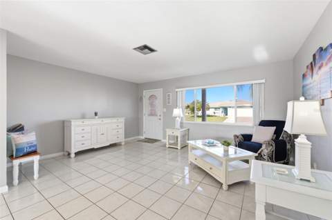 4926 Forecastle Drive, New Port Richey FL - photo 8 of 59