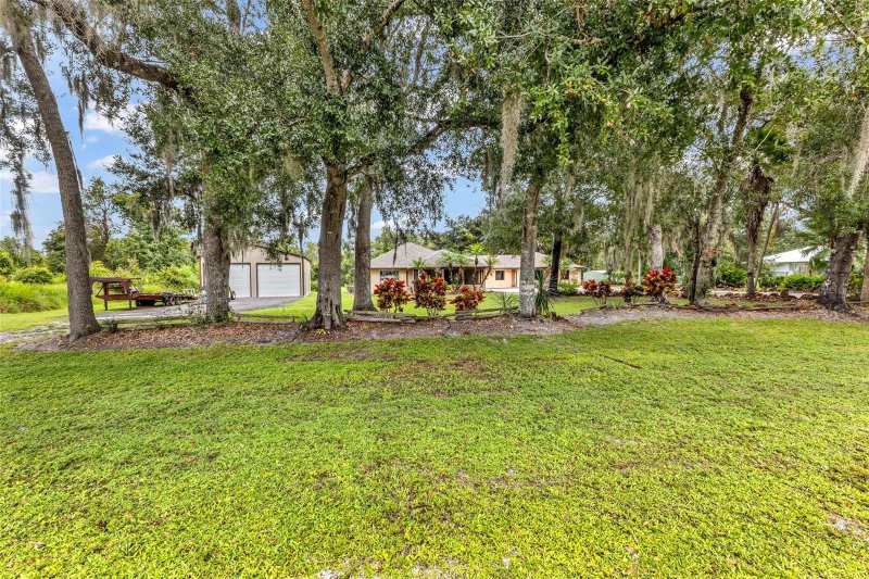 3 bedroom Single Family Residence at 2827 SE Creekwood Terrace, Joshua Creekwoods, Arcadia — photo 1