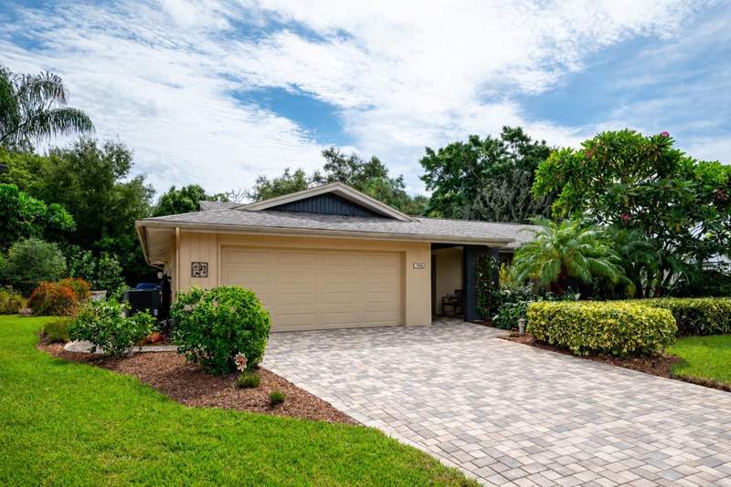 3 bedroom Single Family Residence at 13906 105th Avenue, Century Oaks, Largo — photo 2