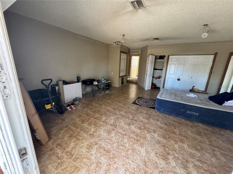 3 bedroom Single Family Residence at 651 69th Avenue, Harbor Lights Sub, St Petersburg — photo 5
