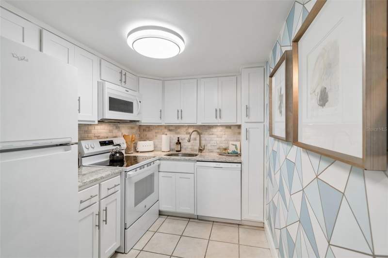 1 bedroom Condominium at 4015 Bayshore Boulevard #7D, Bayshore Towers A Condo, Tampa — photo 4