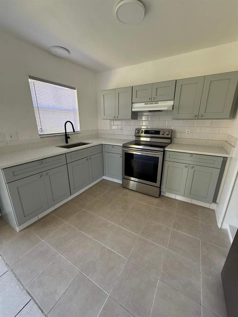 3 bedroom Single Family Residence at 641 Conroy Street, Grandview, Orlando — photo 4