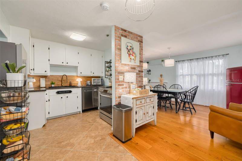 5 bedroom Single Family Residence at 1134 62nd Street, Variety Village Rep, St Petersburg — photo 3