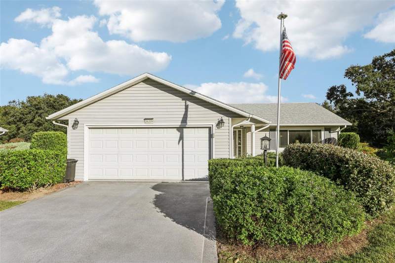 2 bedroom Single Family Residence at 26209 Newcombe Circle, Highland Lakes Ph 01B, Leesburg — photo 2
