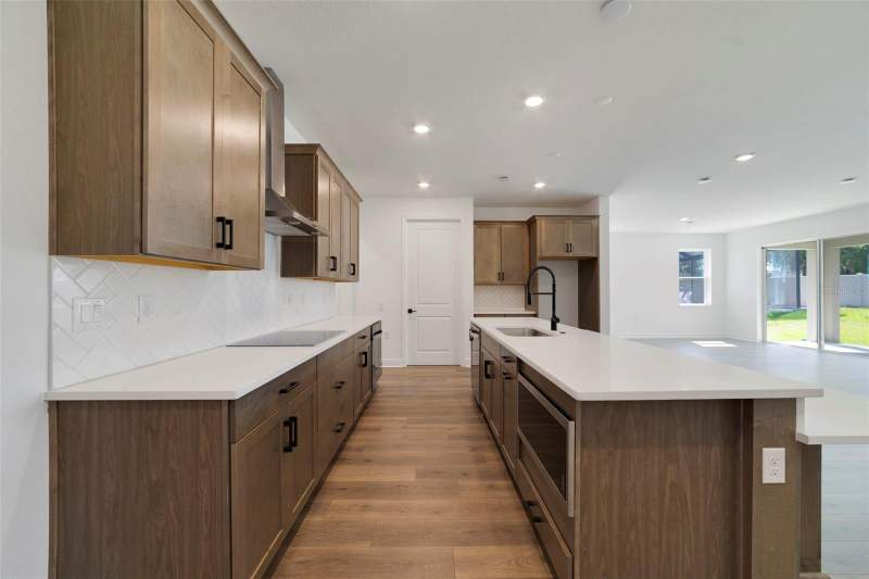 4 bedroom Single Family Residence at 3004 Water Clover Court, Acuera Estates, Apopka — photo 3