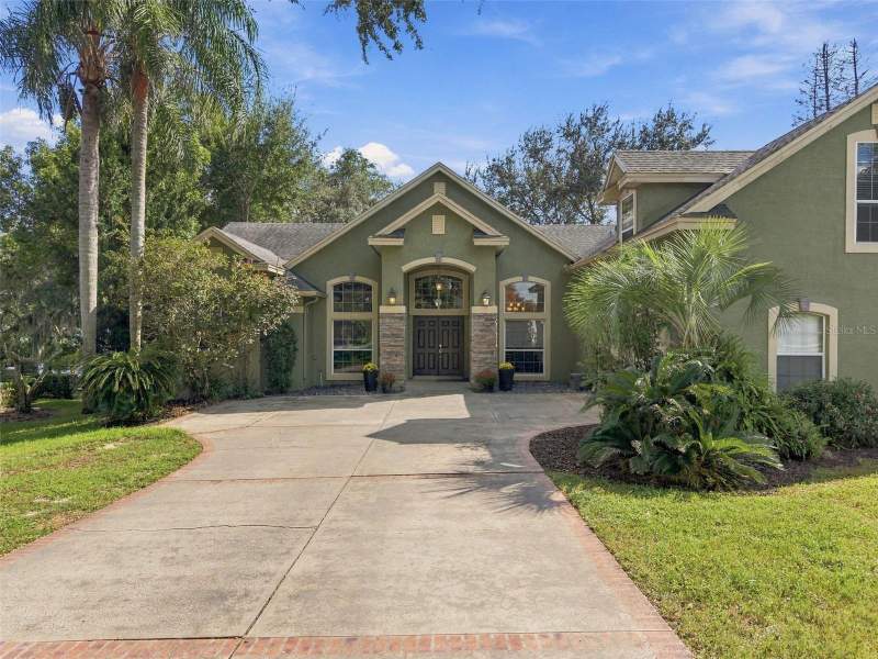 4 bedroom Single Family Residence at 11025 Lake Katherine Circle, Lake Crescent Hills Sub, Clermont — photo 2
