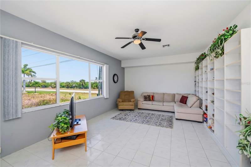 3 bedroom Single Family Residence at 15400 Alcove Circle, Port Charlotte Sec 093, Port Charlotte — photo 3