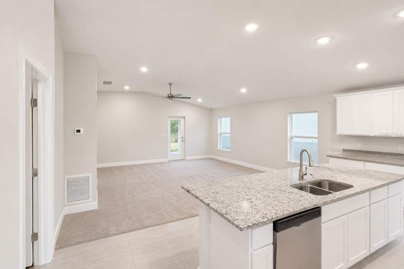 3 bedroom Single Family Residence at 7552 Bent Tree Loop, Harmony Central Ph 2, St Cloud — photo 4