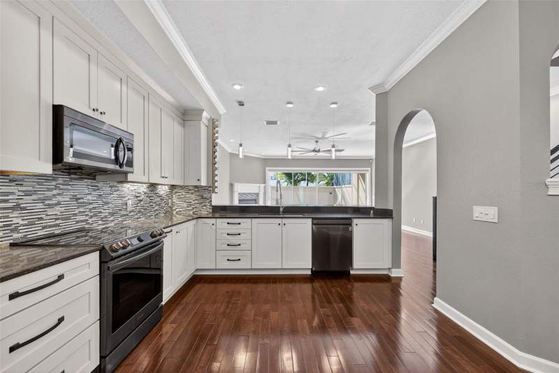 3 bedroom Townhouse at 348 Larboard Way, Dolphins Landing, Clearwater Beach — photo 5