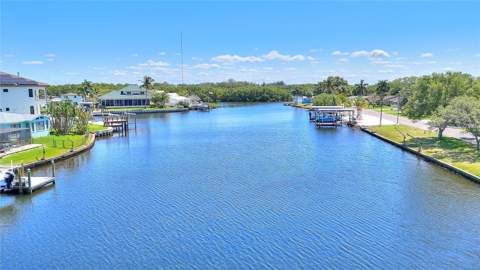 220 90th Avenue, St Petersburg FL - photo 9 of 85
