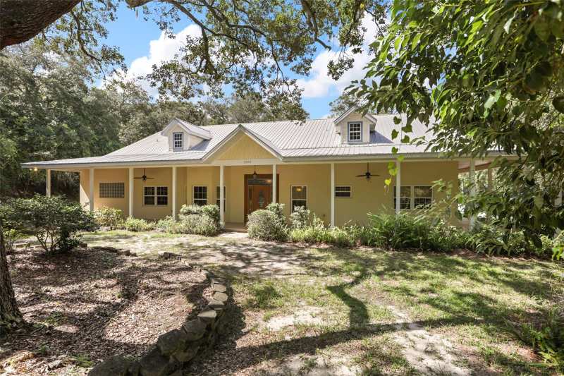 4 bedroom Single Family Residence at 1685 Manor Way, Deland, Deland — photo 1