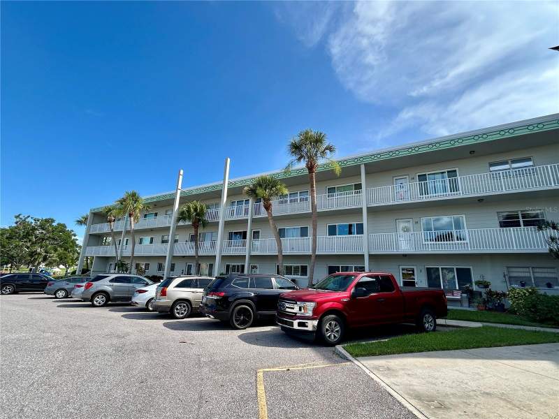 2 bedroom Condominium at 2070 World Parkway Boulevard #36, On Top Of The World, Clearwater — photo 2