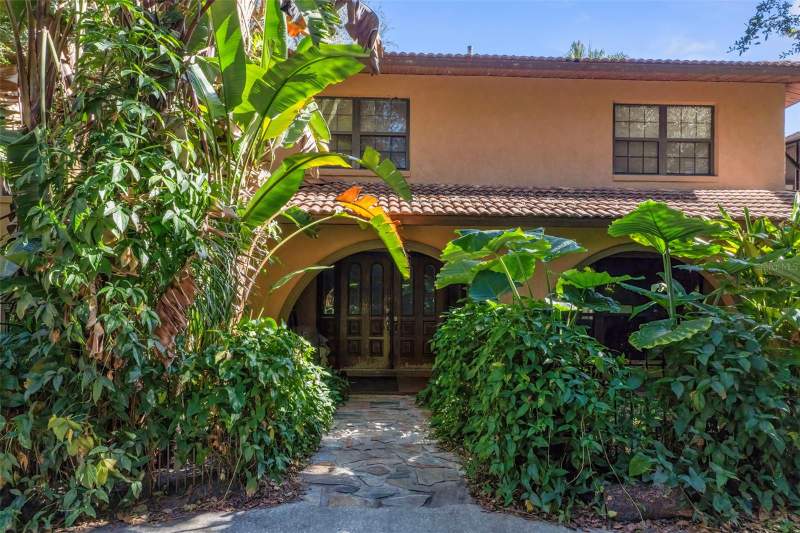home for sale in Okahumpka