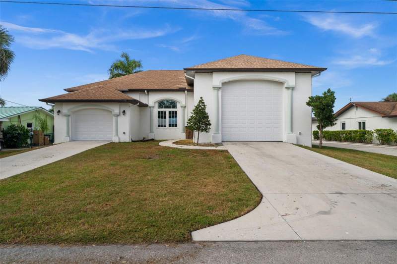 3 bedroom Single Family Residence at 2129 W Tobago Circle, Ft Myers Shores, Fort Myers — photo 4