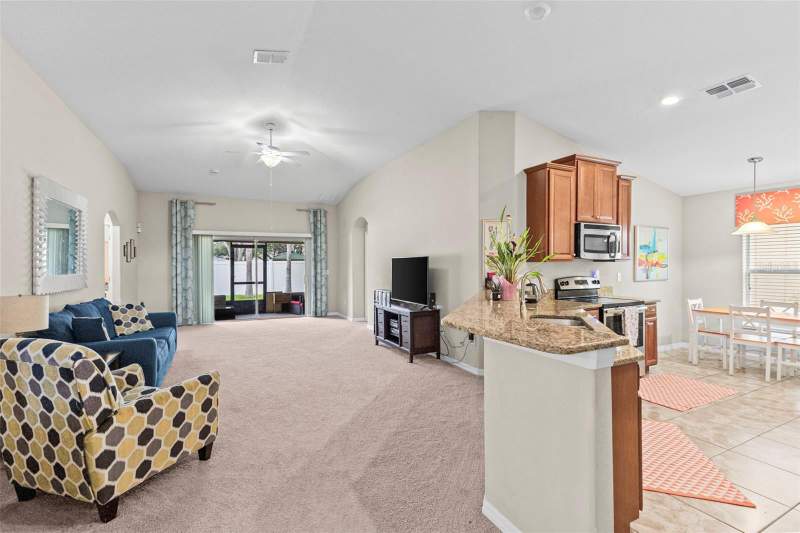 4 bedroom Single Family Residence at 12211 Ballentrae Forest Drive, Ballentrae Sub Ph 1, Riverview — photo 3
