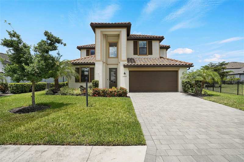 5 bedroom Single Family Residence at 15859 Islandwalk Avenue, Lorraine Lakes Ph I, Bradenton — photo 1