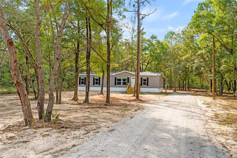 3 bedroom Manufactured Home at 8050 NE 102nd Court, University Estates, Bronson — photo 1