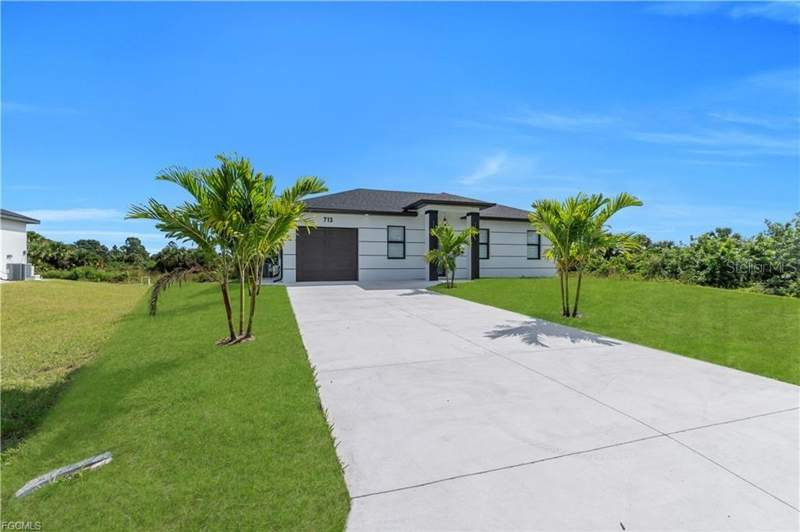 3 bedroom Single Family Residence at 711 Roma Avenue, Lehigh Acres, Lehigh Acres — photo 3