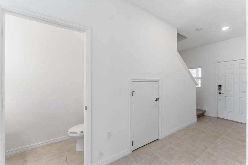 3 bedroom Townhouse at 1406 Anchor Bend Way, Bellalago Pod G Twnhms, Kissimmee — photo 4