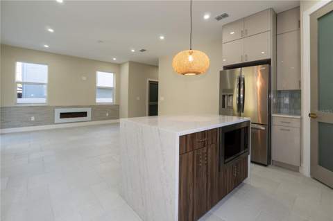 7617 Amherst Street, Tampa FL - photo 12 of 46