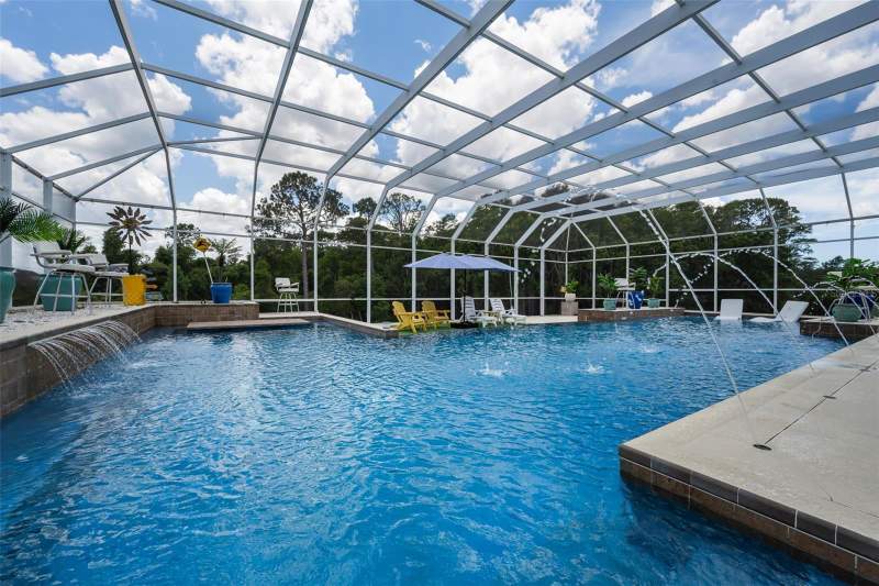 5 bedroom Single Family Residence at 11046 Lakeview Drive, Golden Acres Estates, New Port Richey — photo 2