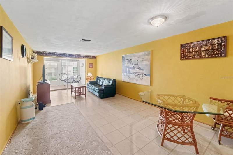 2 bedroom Condominium at 4211 Regal Place #3, Gardens Of Beacon Square, New Port Richey — photo 3