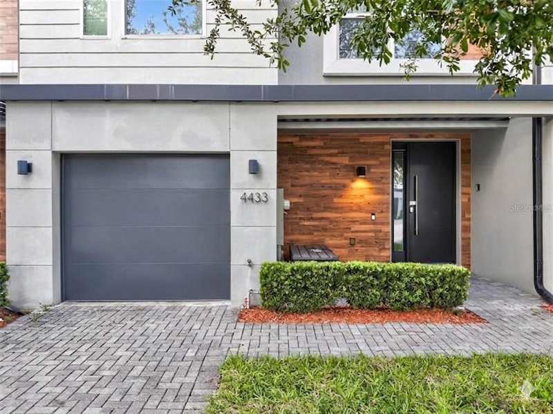 4 bedroom Townhouse at 4433 Le Reve Court, Le Reve, Kissimmee — photo 1