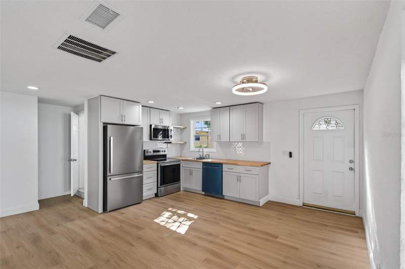 2 bedroom Single Family Residence at 4545 12th Avenue, Disstonia, St Petersburg — photo 4