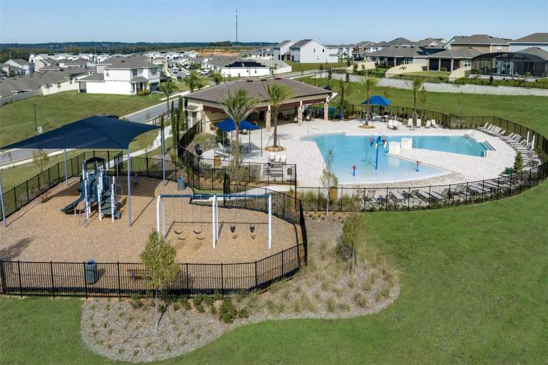 5 bedroom Single Family Residence at 7858 Trapani Loop, Ridgeview Phase 5, Clermont — photo 4