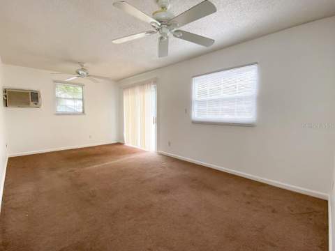 107 W Stevens Avenue, Eustis FL - photo 6 of 6