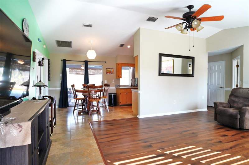 3 bedroom Single Family Residence at 19891 Midway Boulevard, Port Charlotte Sec 008, Port Charlotte — photo 4
