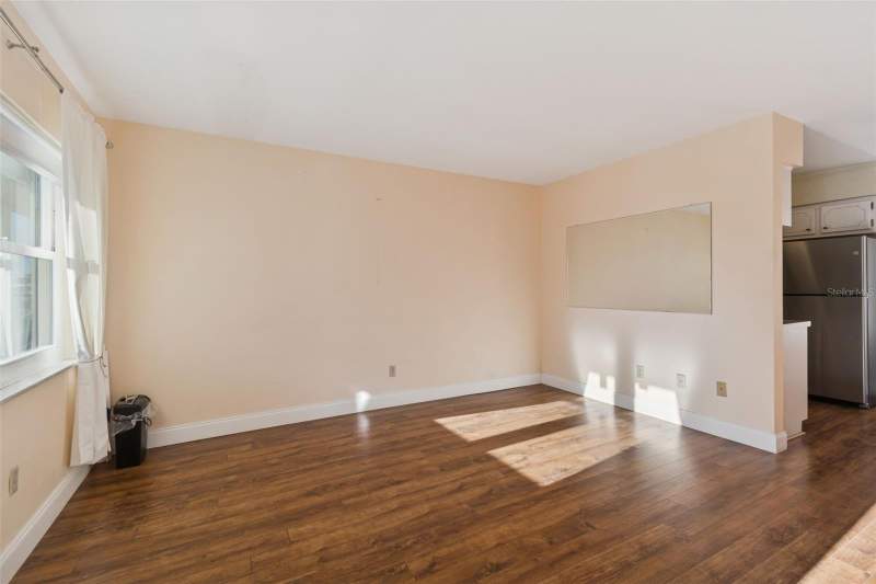 1 bedroom Condominium at 4565 Duhme Road #203, Madrigal Apts Unit 1 Condo, St Petersburg — photo 4