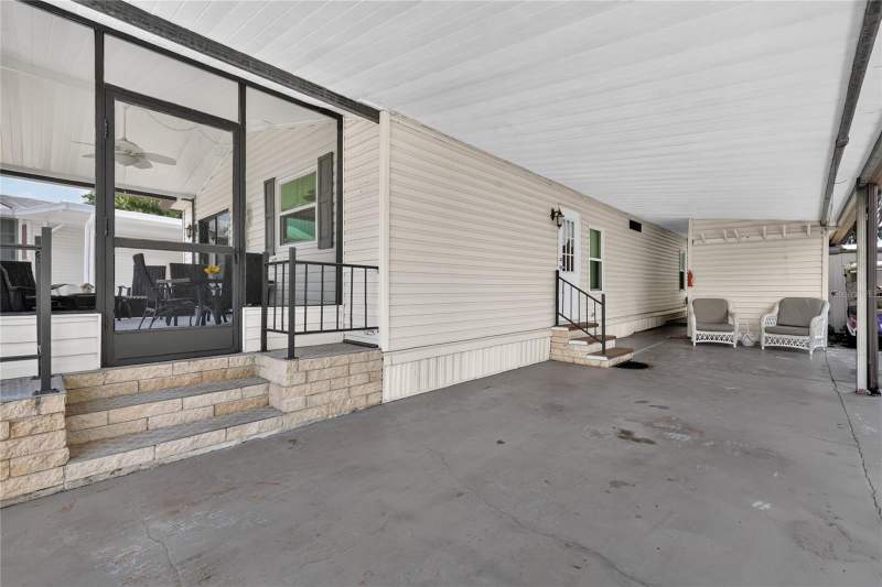 2 bedroom Manufactured Home at 572 Tammi Drive, Bonfire Mobile Home Village Sub, Leesburg — photo 3