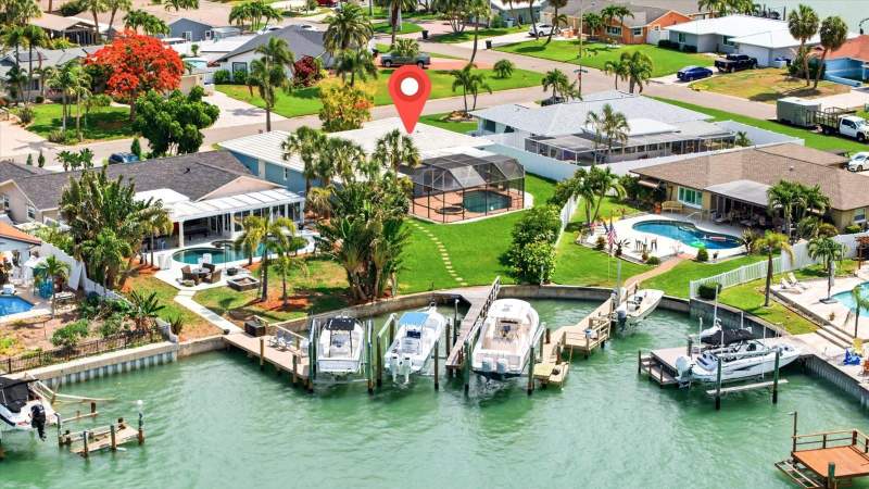 3 bedroom Single Family Residence at 8008 13th Avenue, South Cswy Isle Yacht Club 4th Add, St Petersburg — photo 3
