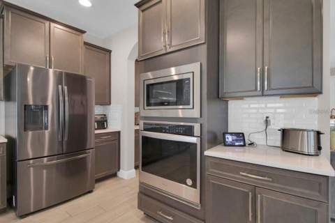 8768 Sonoma Coast Drive, Winter Garden FL - photo 10 of 38