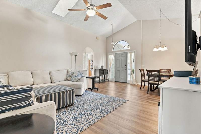 3 bedroom Single Family Residence at 2039 Inge Court, Country Add, Apopka — photo 2