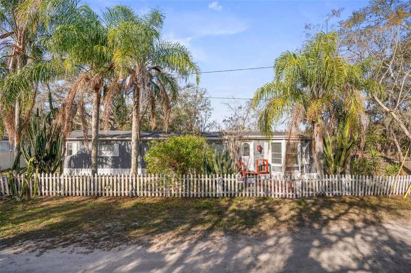 3 bedroom Manufactured Home at 10205 Burton Street, Moon Lake Estates, New Port Richey — photo 1
