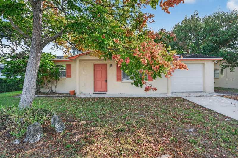 2 bedroom Single Family Residence at 10102 Glen Moor Lane, Regency Park, Port Richey — photo 1