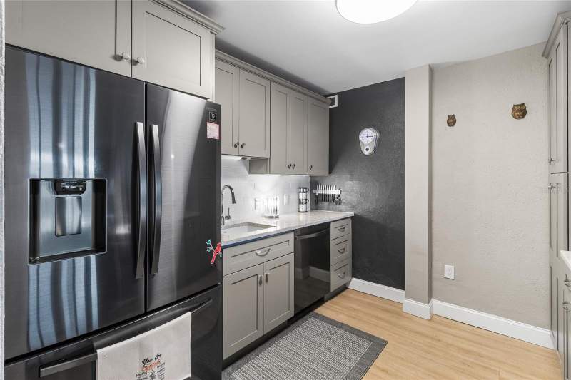 1 bedroom Condominium at 841 4th Avenue #36, Suncoast Towers Apts Co-Op, St Petersburg — photo 4